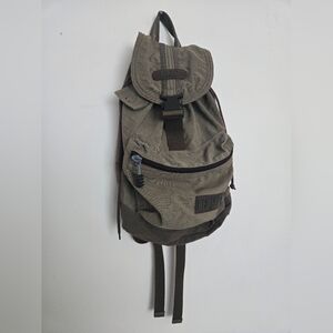 Hedgren army green lightweight hiking backpack travel outdoor